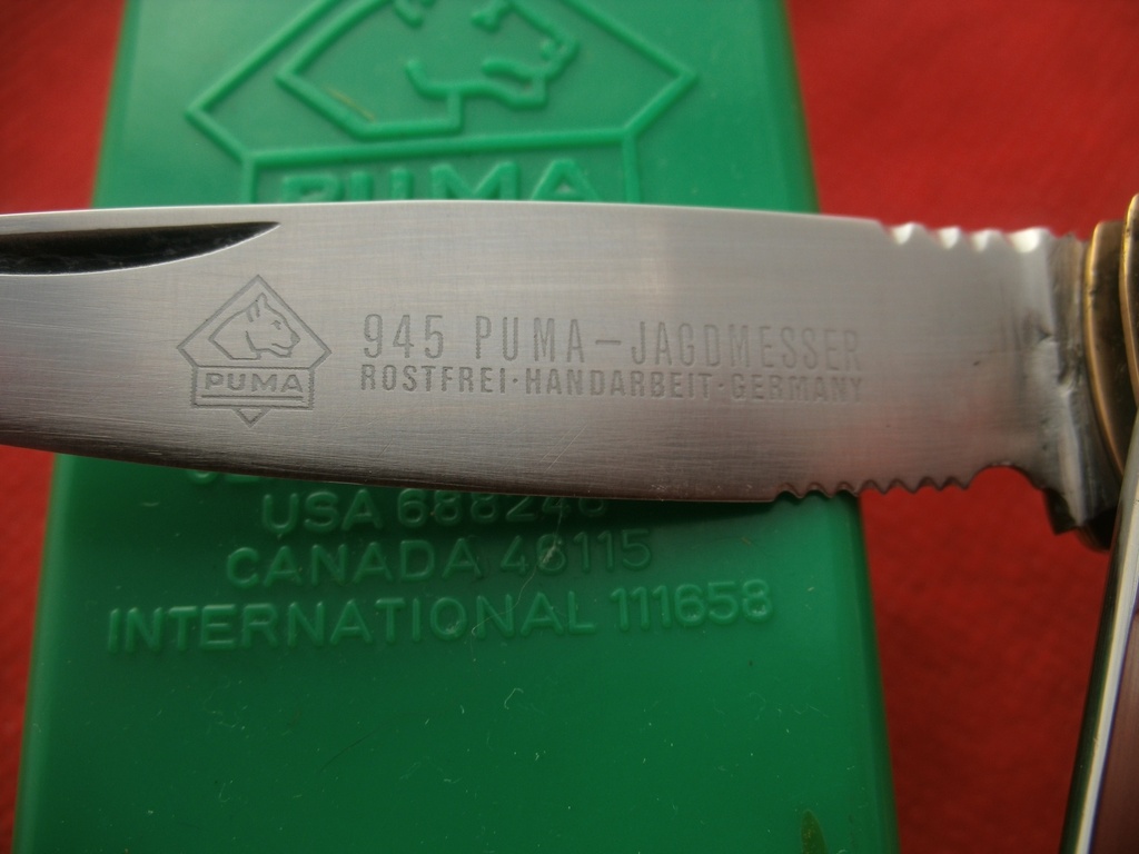 ) Puma 945