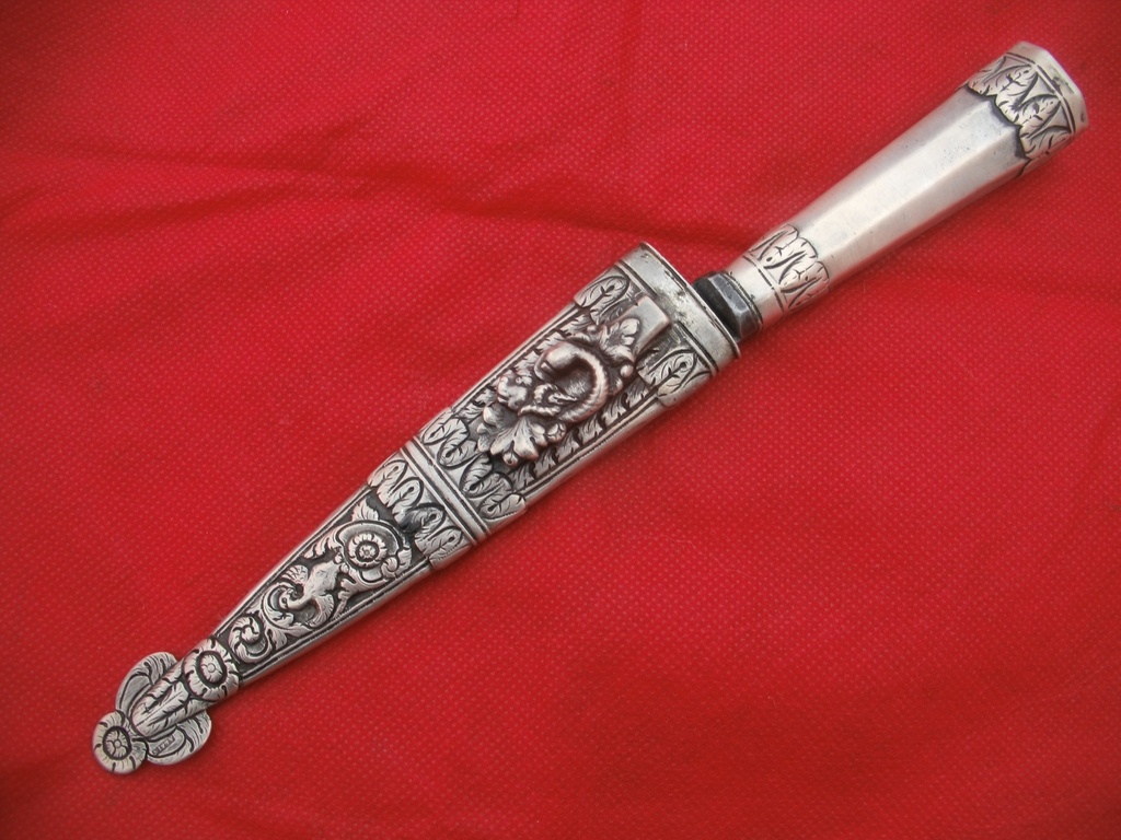 )Boker - Platero Alais