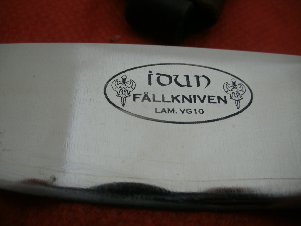 ) Fallkniven Idum