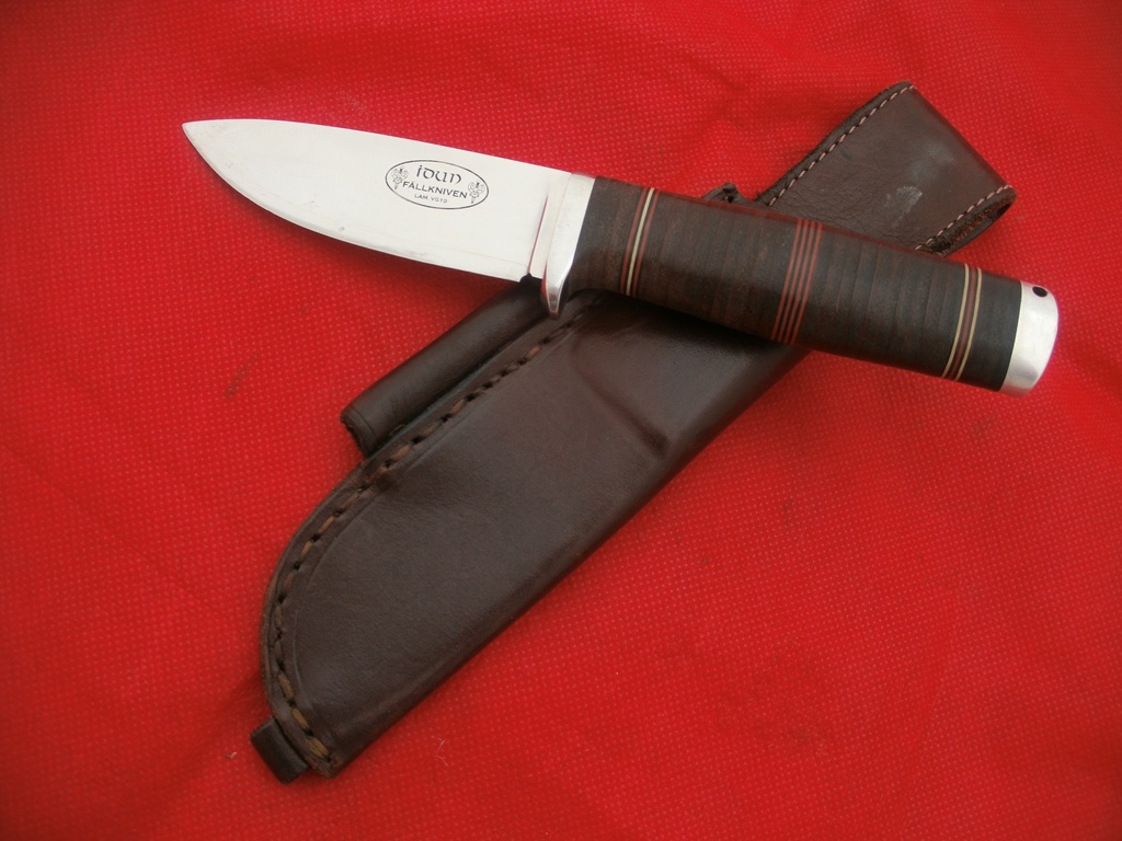 ) Fallkniven Idum