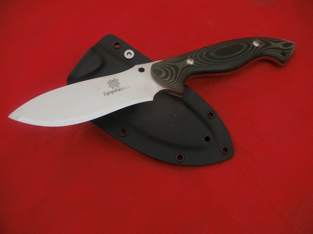) Spyderco Dayhiker